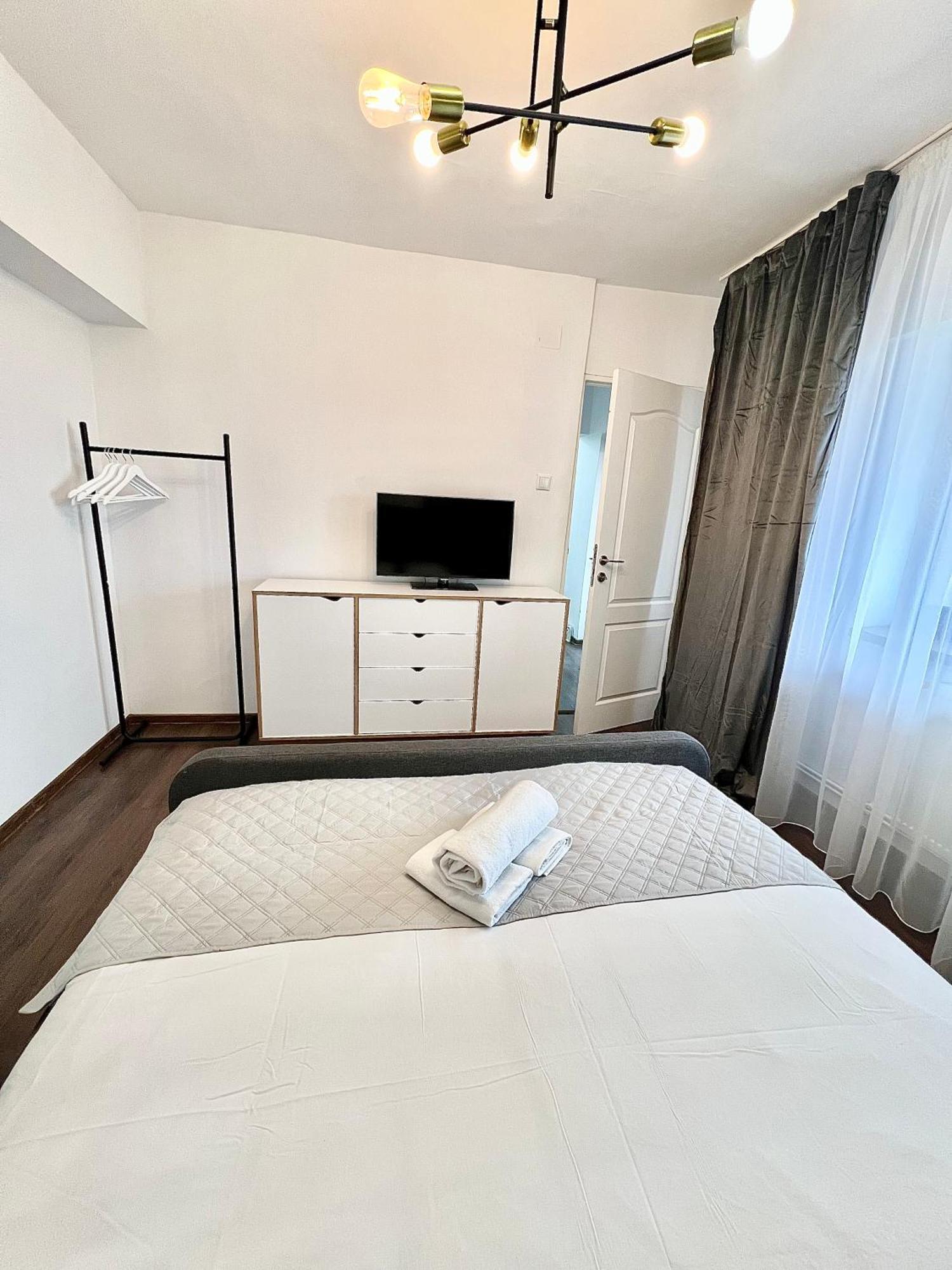 Old Town View- Ultracentral Apartment ทาร์โกวิชเต ภายนอก รูปภาพ